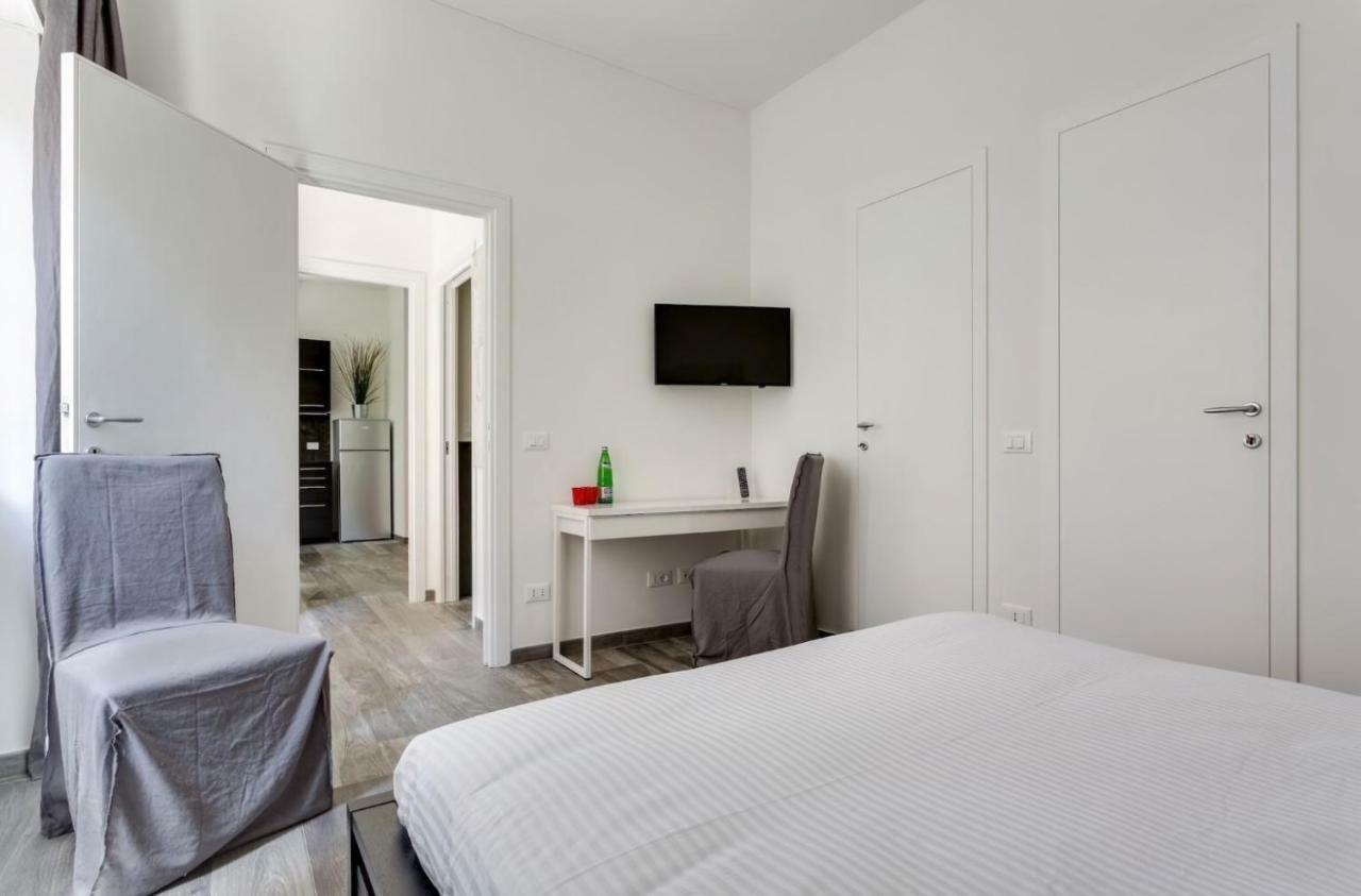 Porta Latina Suite - Private Apartment Rome'S Center Buitenkant foto